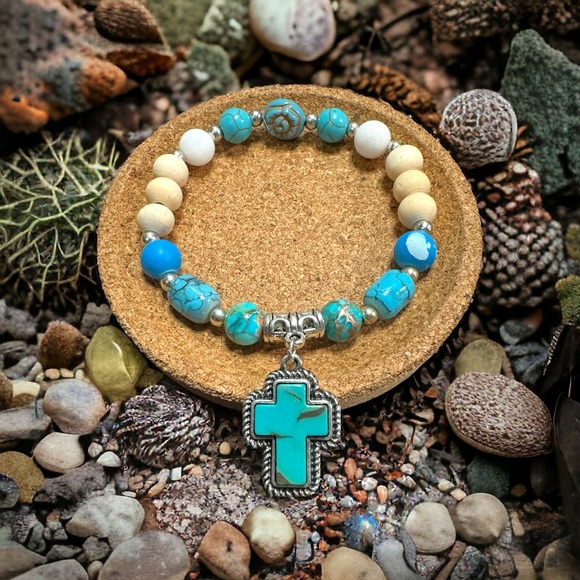 Jewelry - Southwest Turquoise cross bracelet